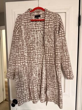 Premise Beige and Cream Knitted Open Cardigan